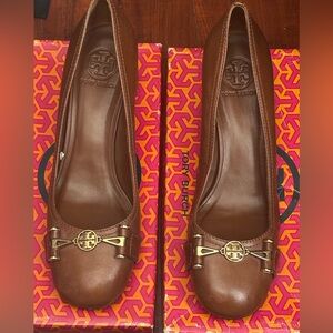 Tory Burch Brown Leather heels with Gold Accents